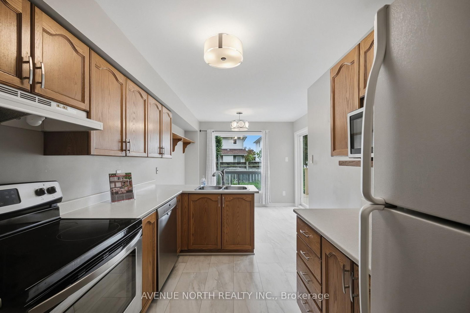 66 Woodgate Way • Ottawa, ON photo 9