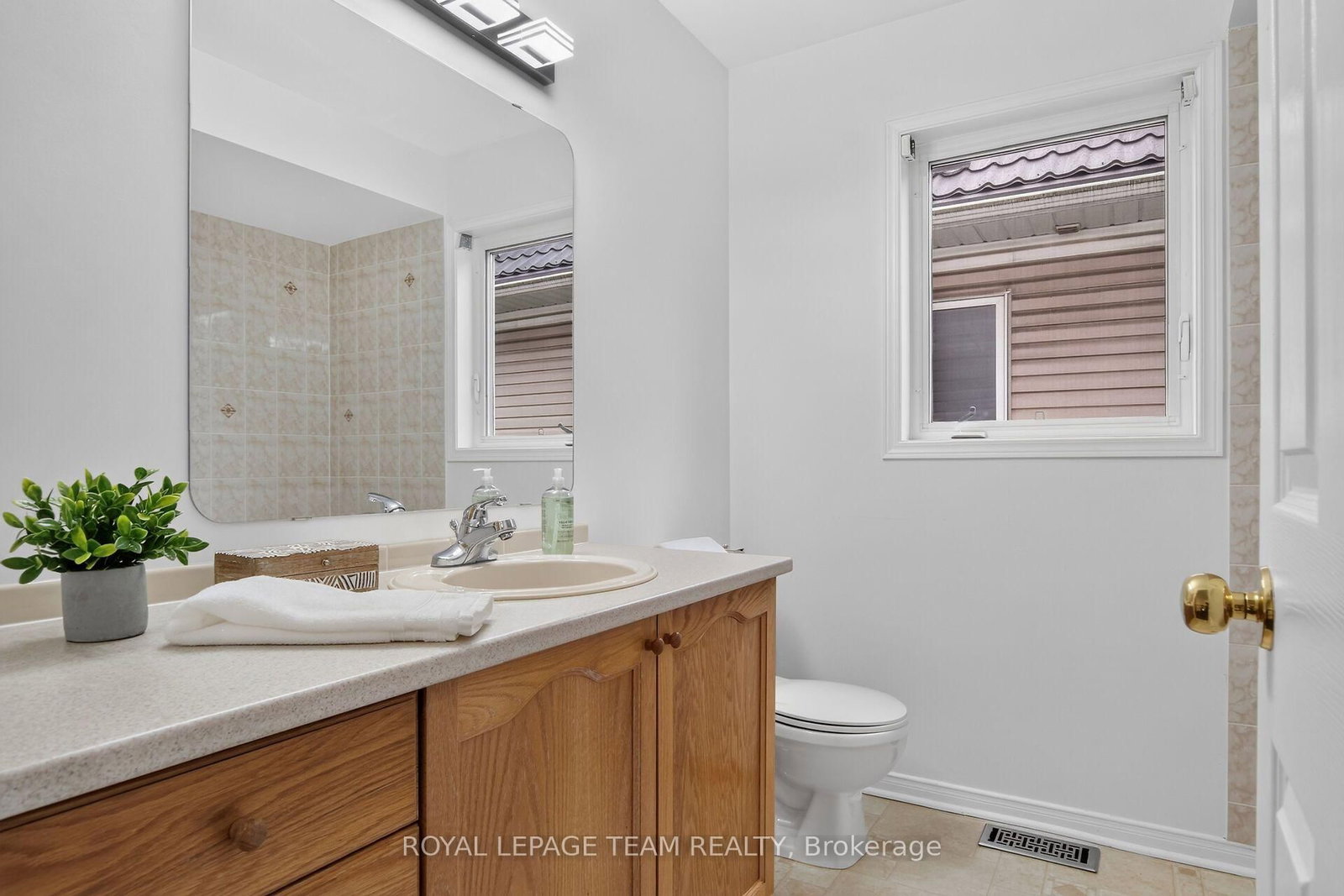 1141 Klondike Road • Ottawa, ON photo 48