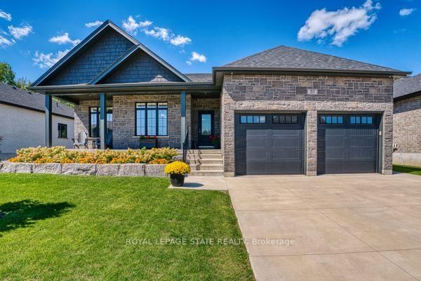 37 Gilmer Crescent • North Perth, ON photo 2