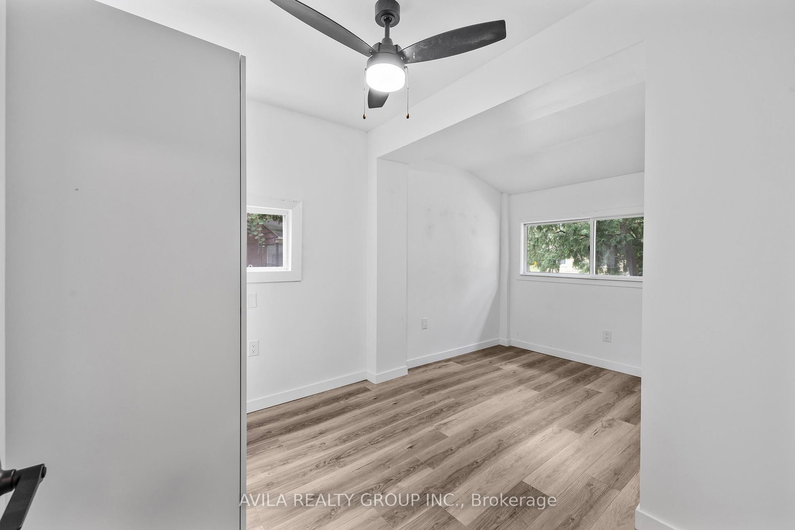 135 Charlotte Street • Brantford, ON photo 16