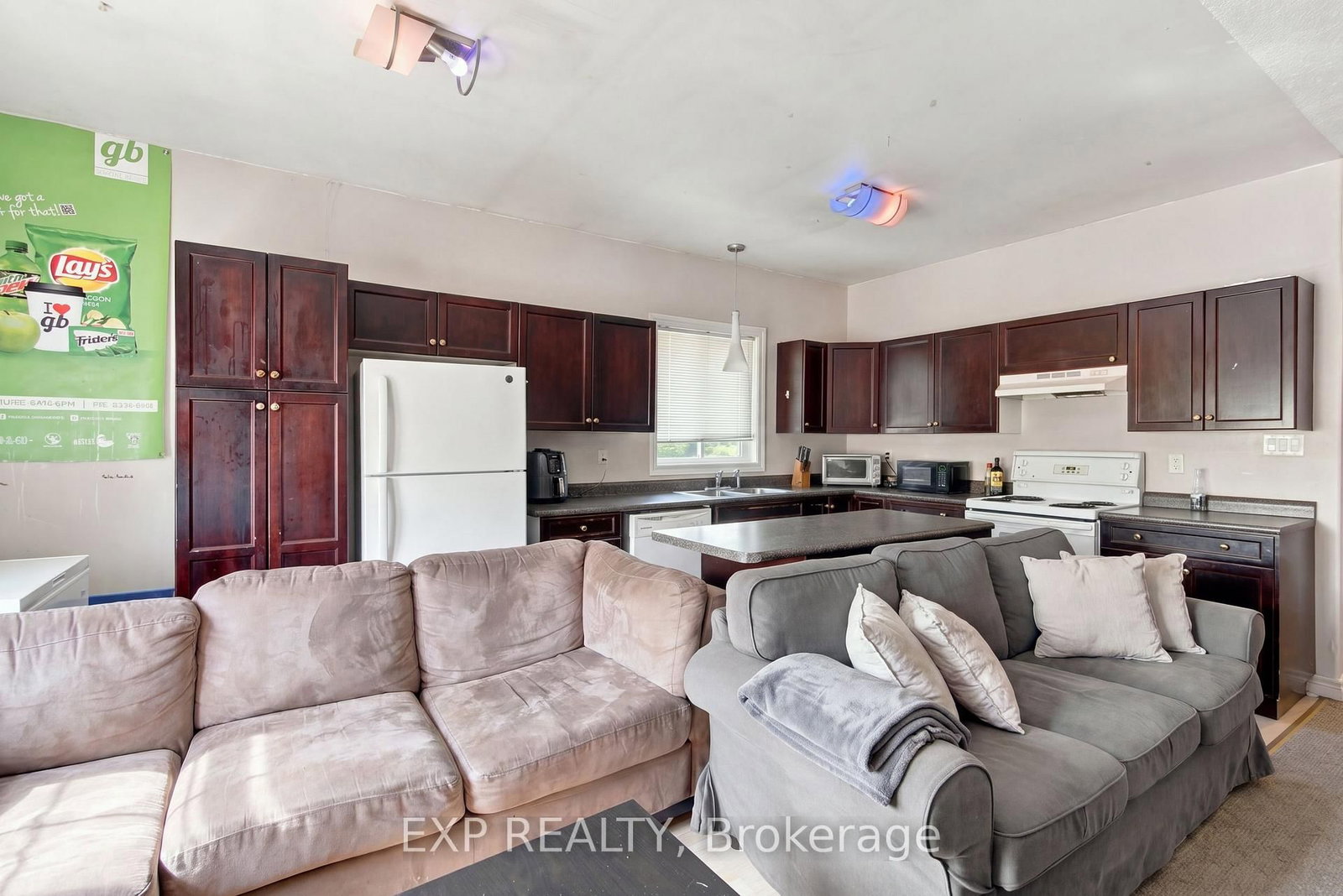 59 Parker Street • St. Catharines, ON photo 9