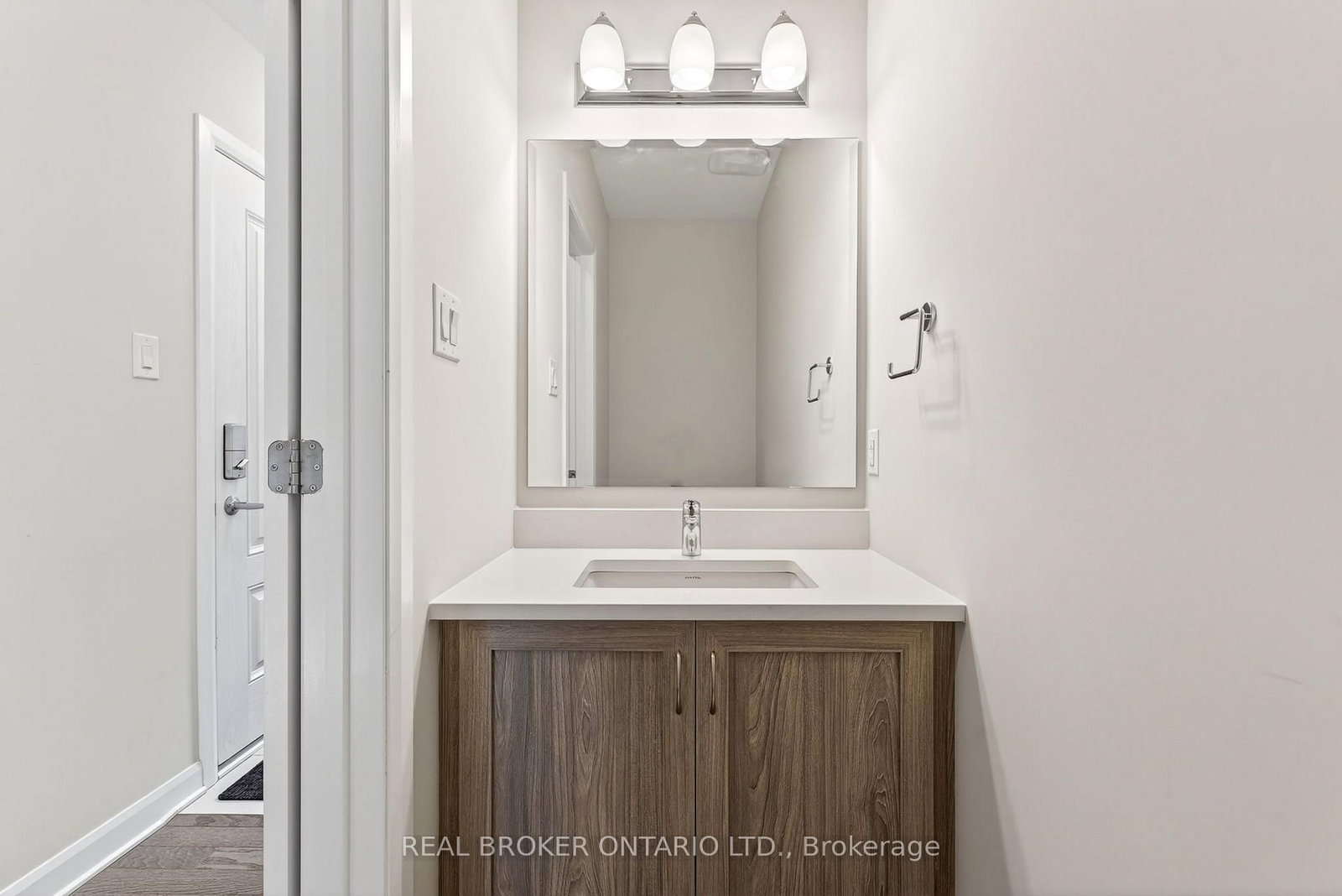 548 Anchor Circle • Ottawa, ON photo 17