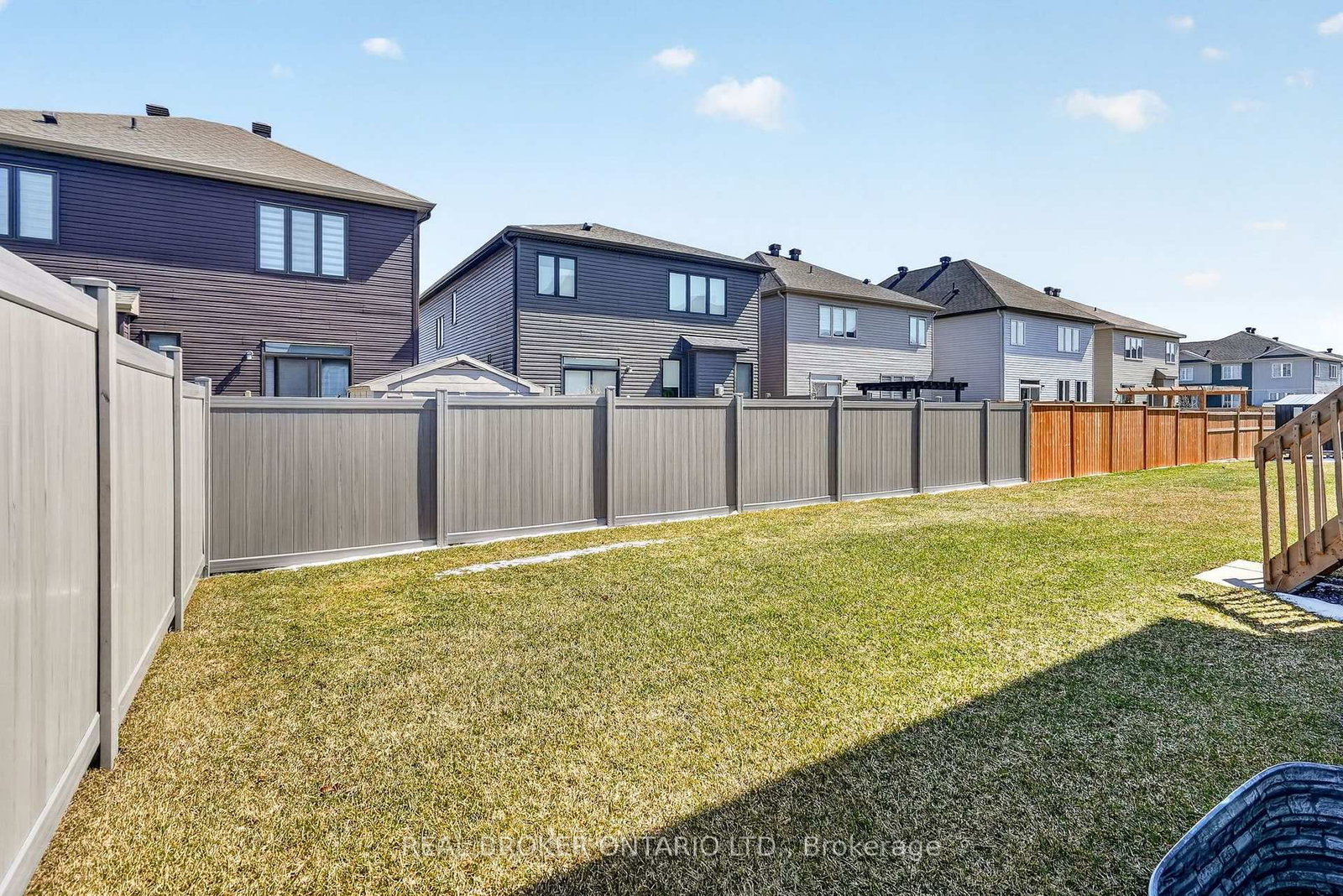 548 Anchor Circle • Ottawa, ON photo 34