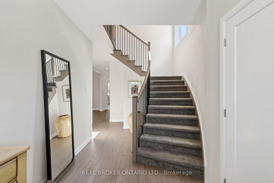 548 Anchor Circle • Ottawa, ON photo 4