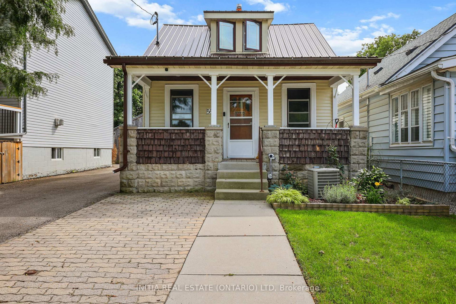 55 Briscoe Street W • London South, ON photo 1