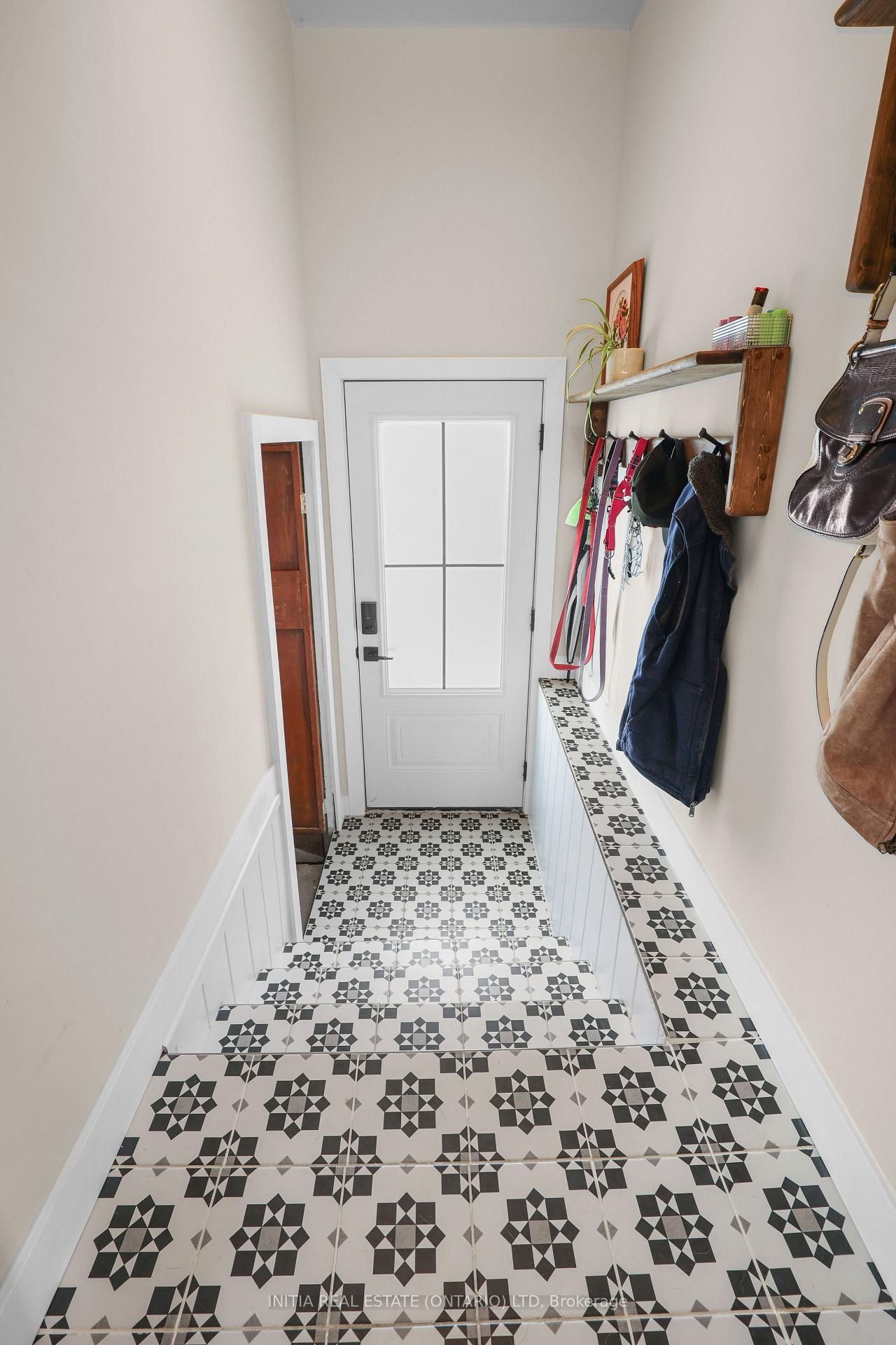 55 Briscoe Street W • London South, ON photo 10