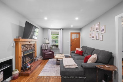 55 Briscoe Street W • London South, ON photo 4