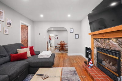 55 Briscoe Street W • London South, ON photo 5