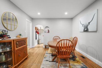 55 Briscoe Street W • London South, ON photo 6