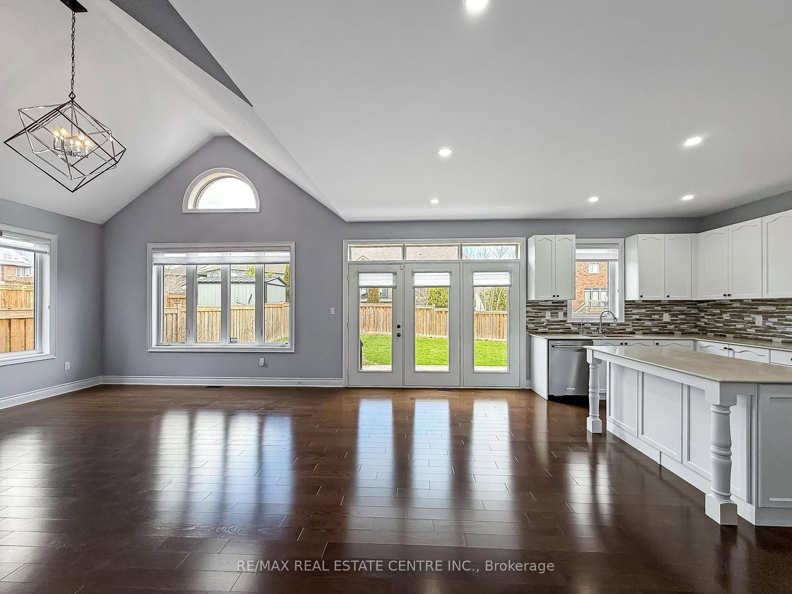33 Stonegate Avenue • Mono, ON photo 18