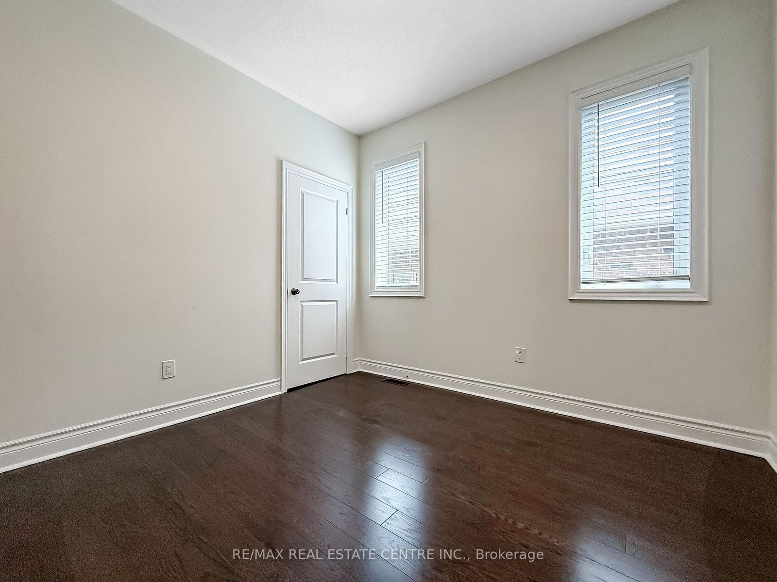 33 Stonegate Avenue • Mono, ON photo 28