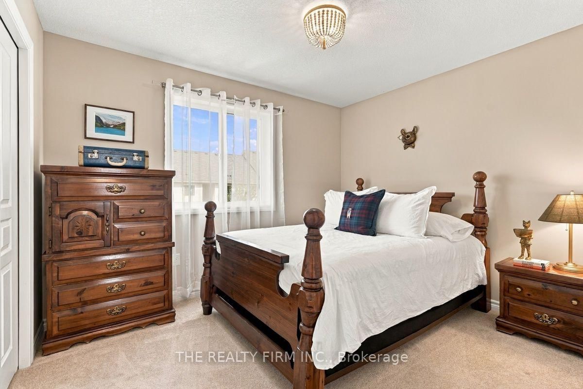 914 Silverfox Crescent • London North, ON photo 29