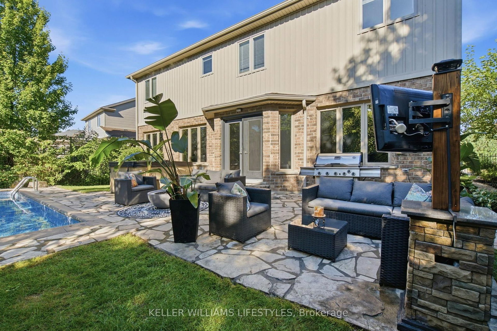 3327 Settlement Trail • London South, ON photo 32