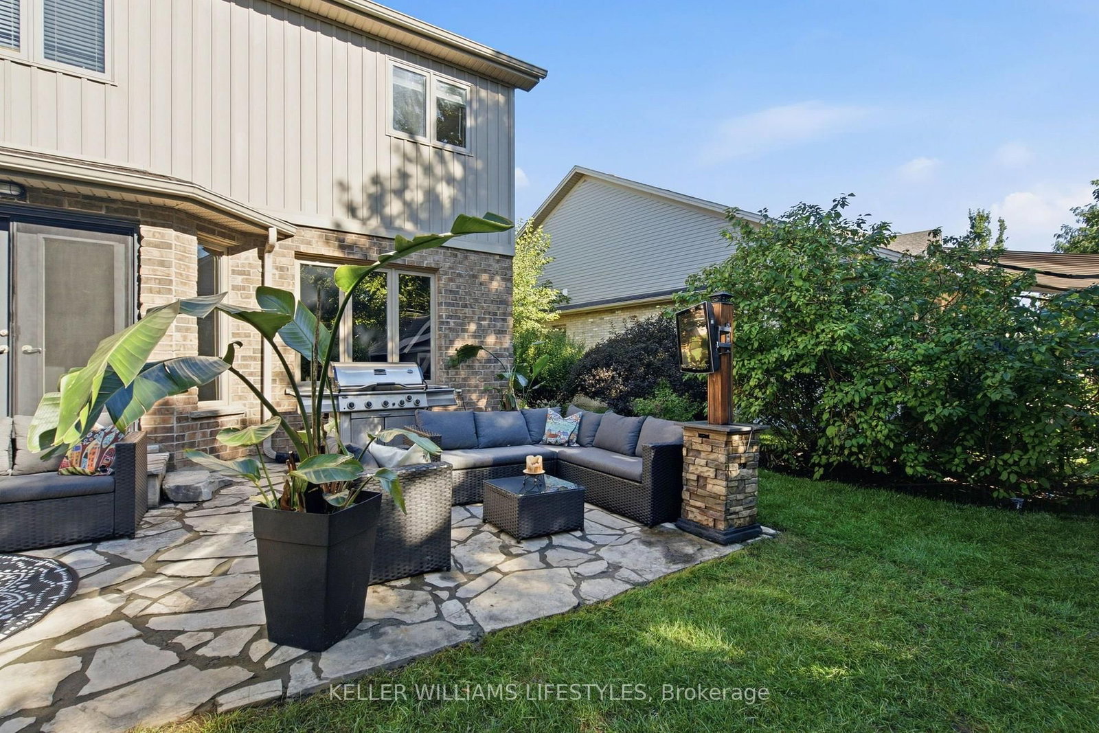 3327 Settlement Trail • London South, ON photo 33