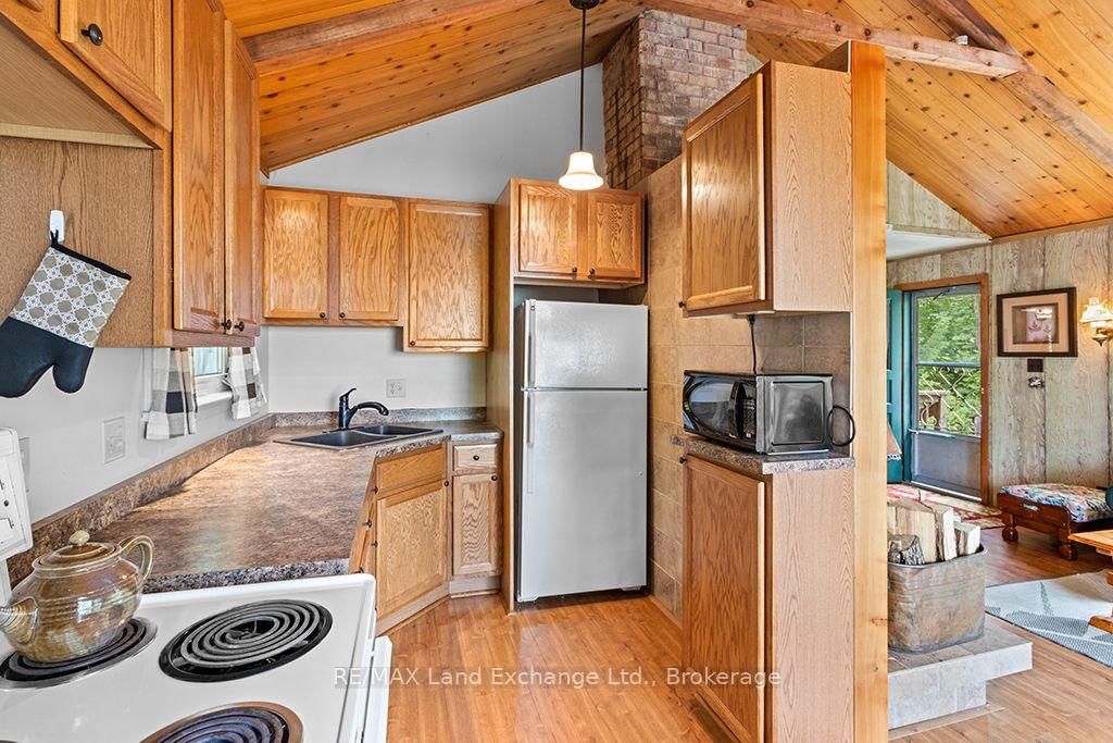 18 Cottage Park Road • Saugeen Shores, ON photo 23
