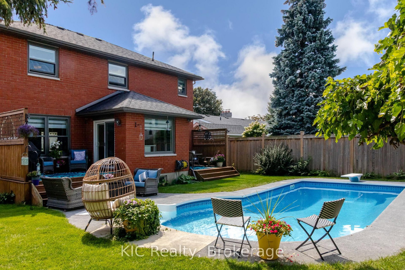 2138 Lorraine Drive • Peterborough, ON photo 3