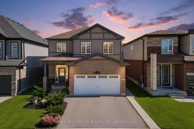 428 Freure Drive • Cambridge, ON photo 3