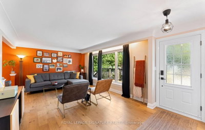 4 Algoma Crescent • Hamilton, ON photo 5