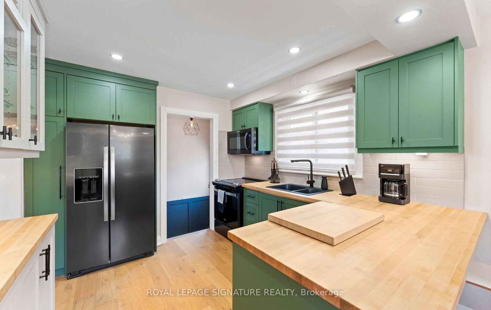 4 Algoma Crescent • Hamilton, ON photo 9