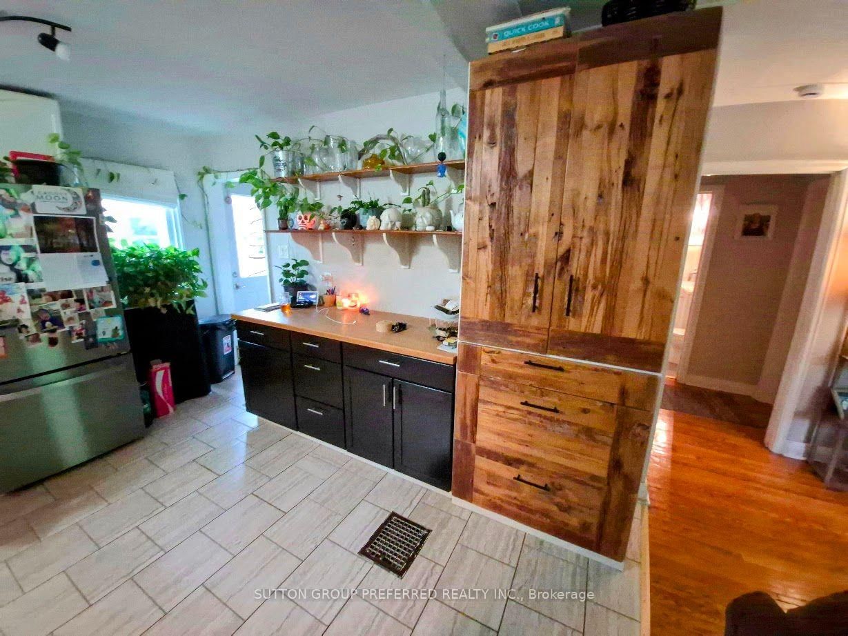 208 Linwood Street • London East, ON photo 14