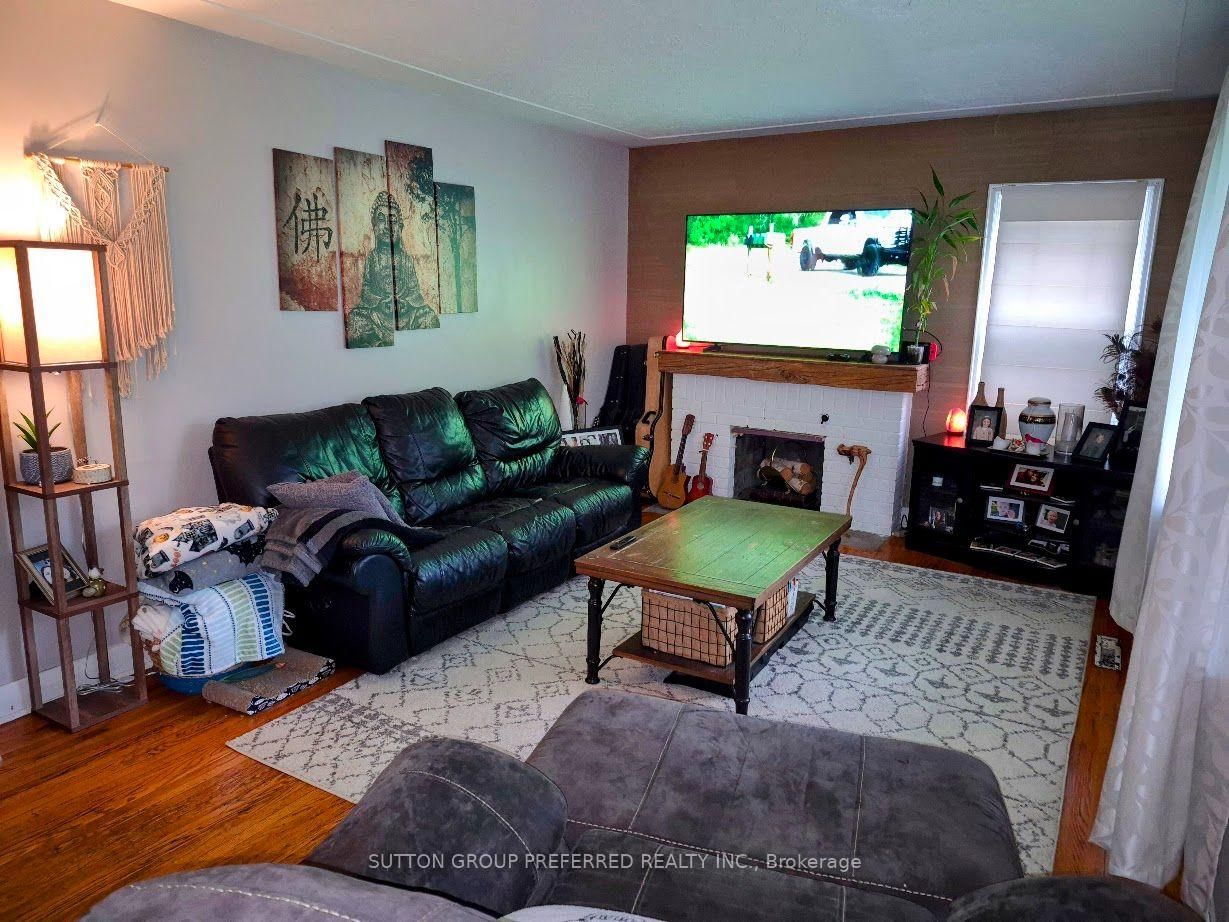 208 Linwood Street • London East, ON photo 4