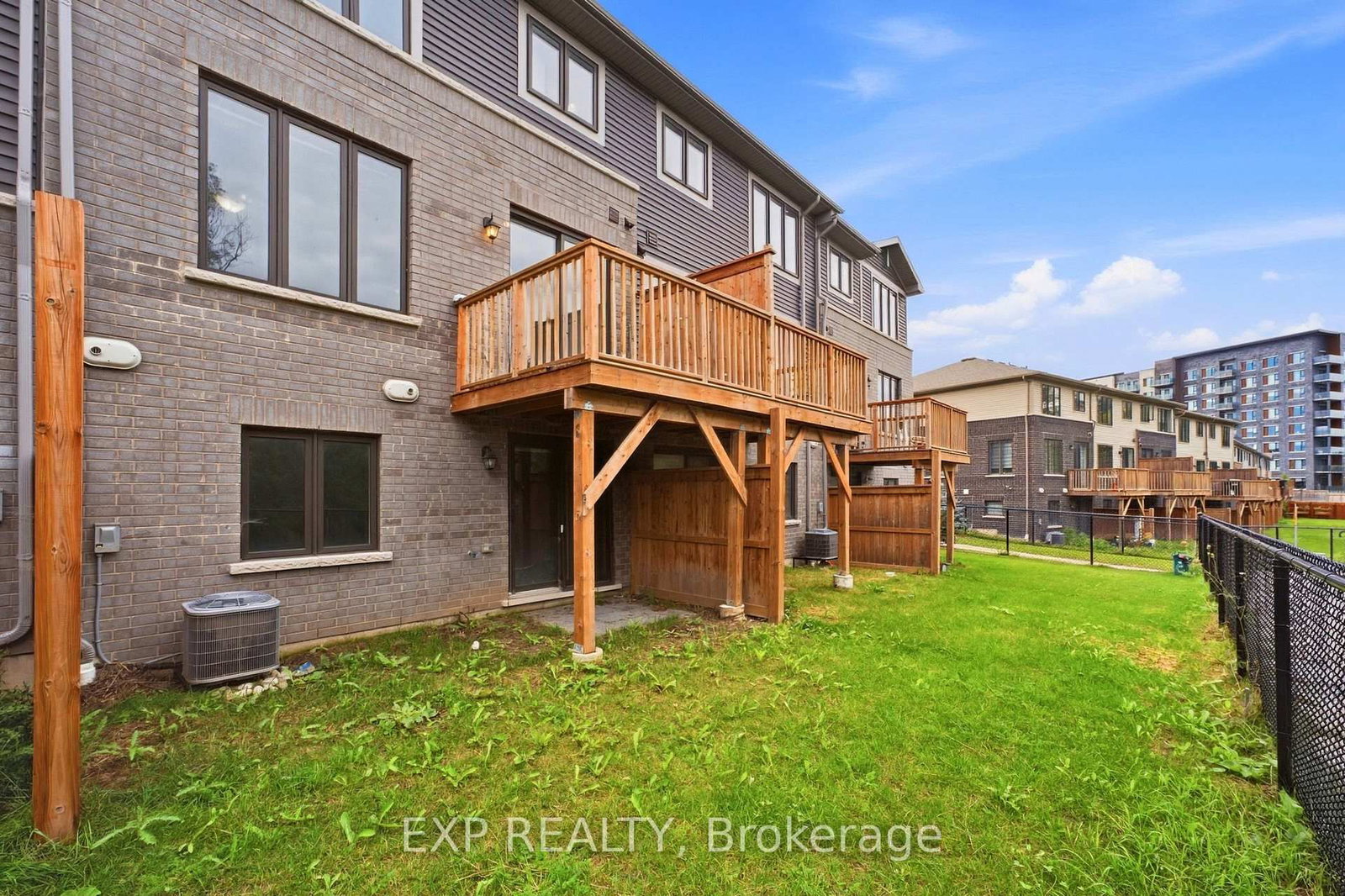 10 Birmingham Drive • #32 • Cambridge, ON photo 36