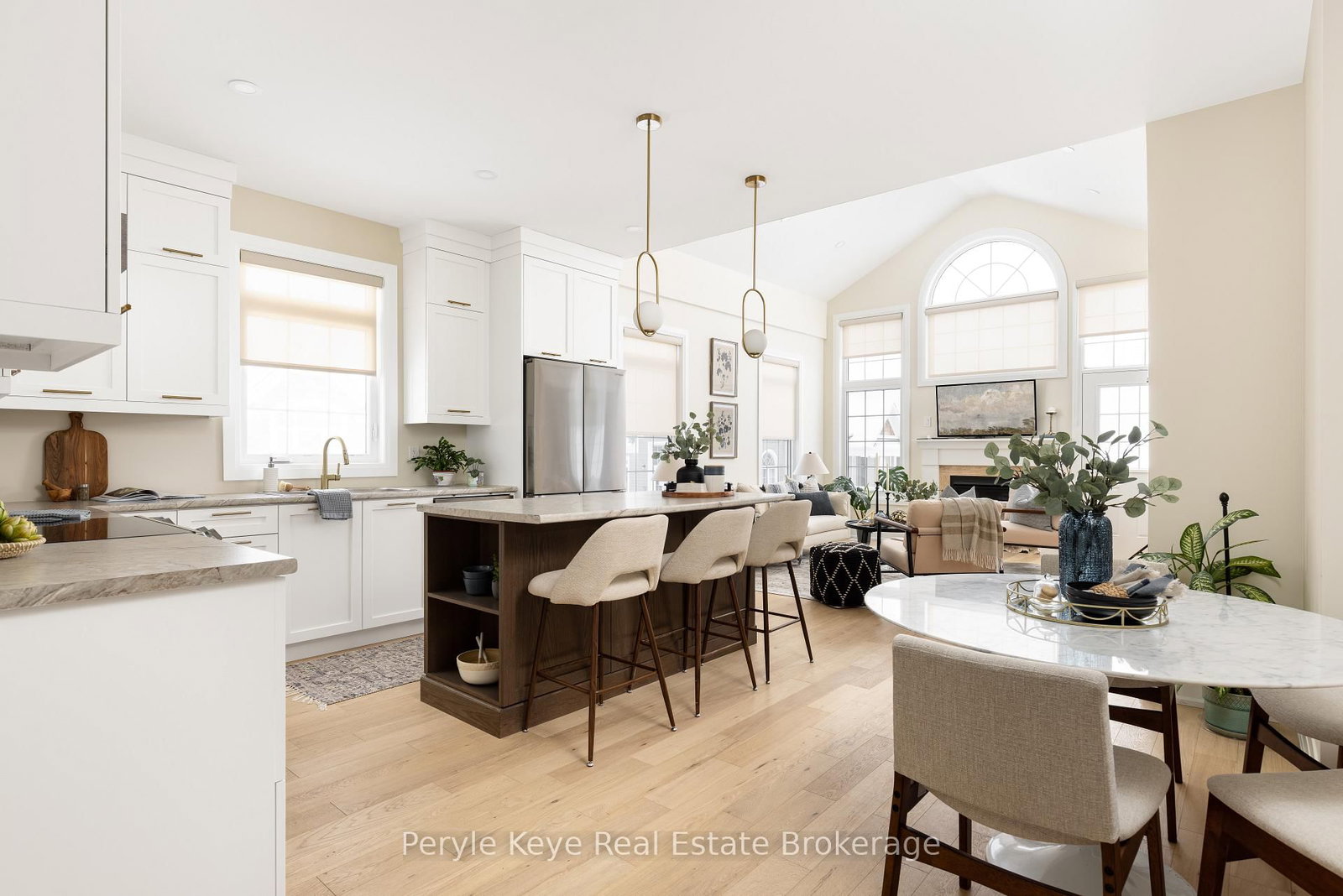 2 Leeds Court • Bracebridge, ON photo 1