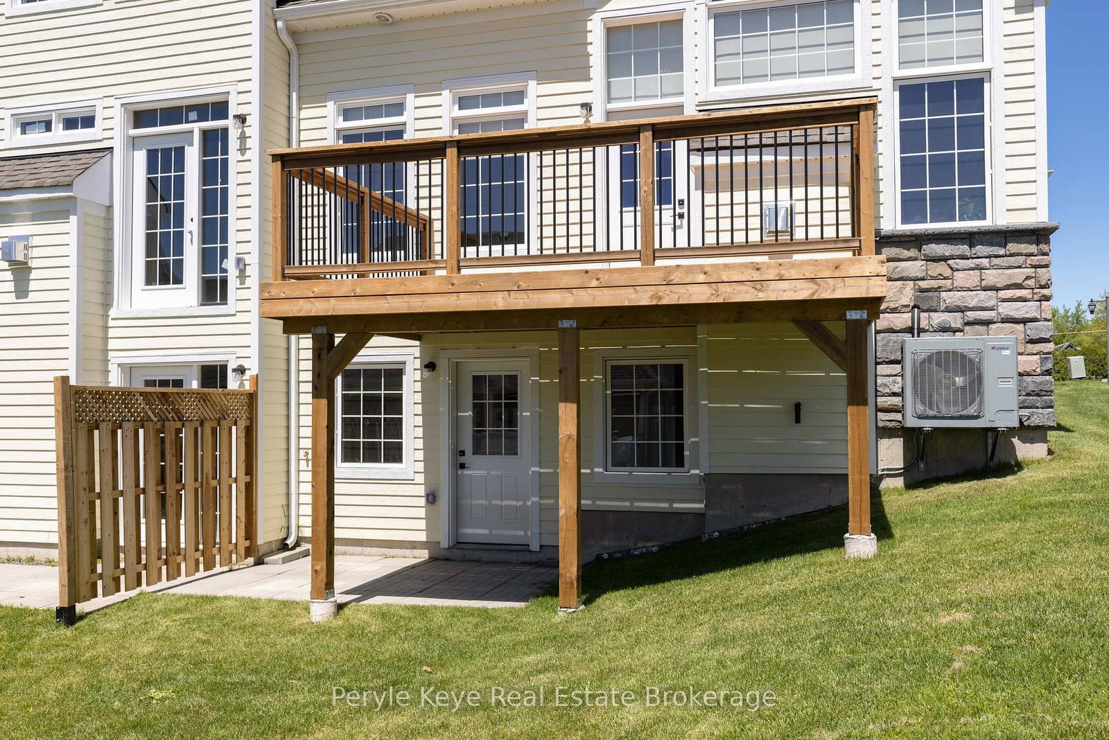 2 Leeds Court • Bracebridge, ON photo 45