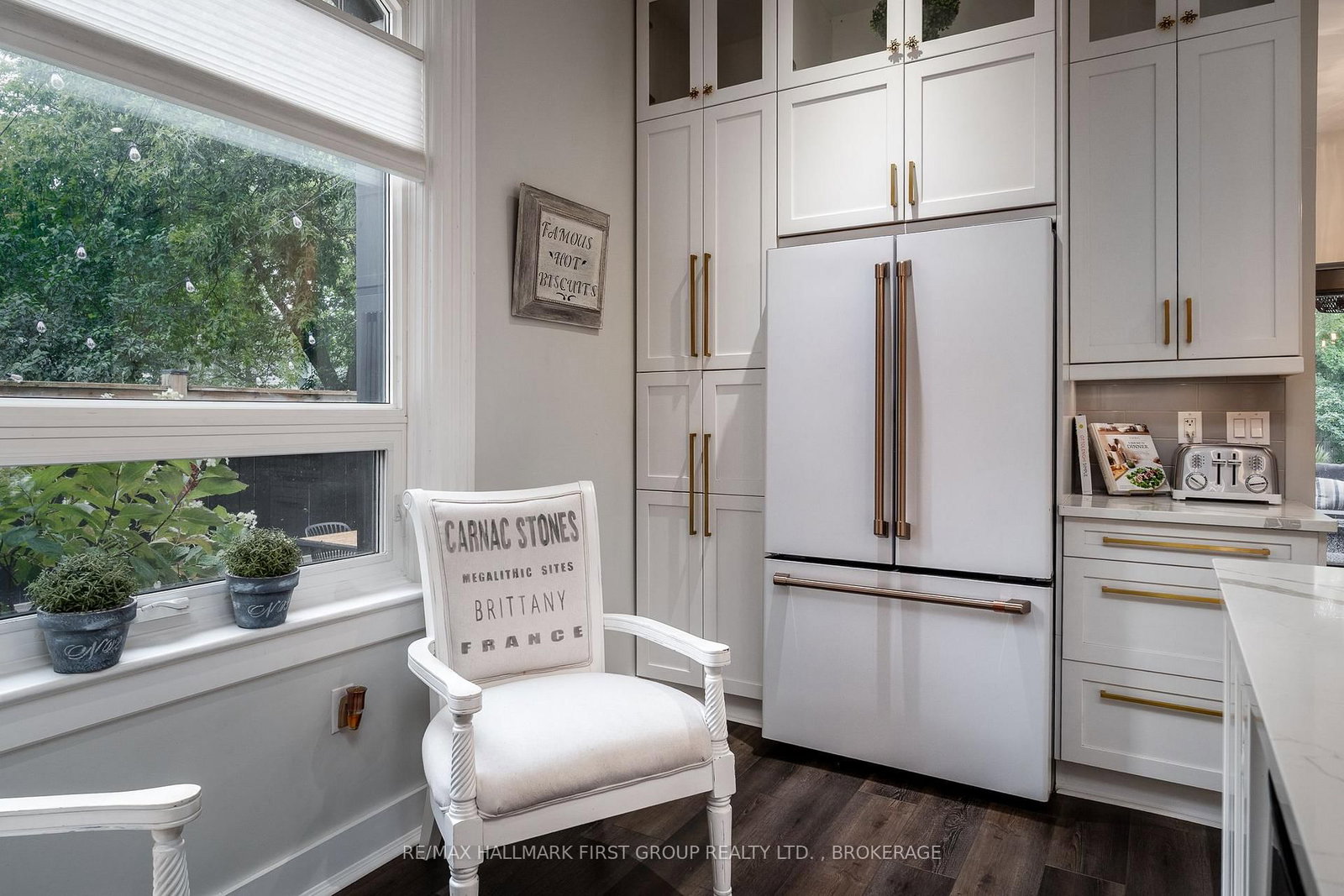 62 Alexander Street • Belleville, ON photo 6