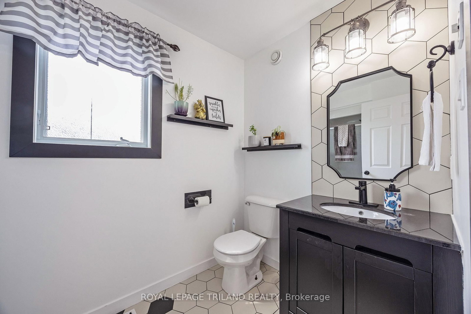 18 Tara Court • Aylmer, ON photo 8