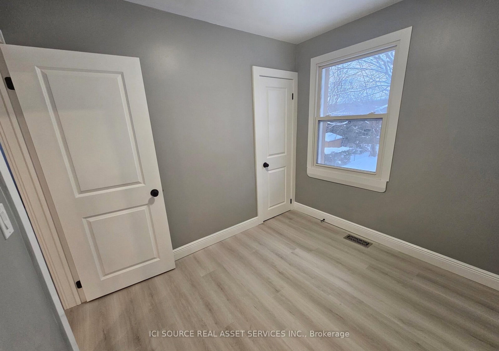 52 Speedvale Avenue W • Guelph, ON photo 17