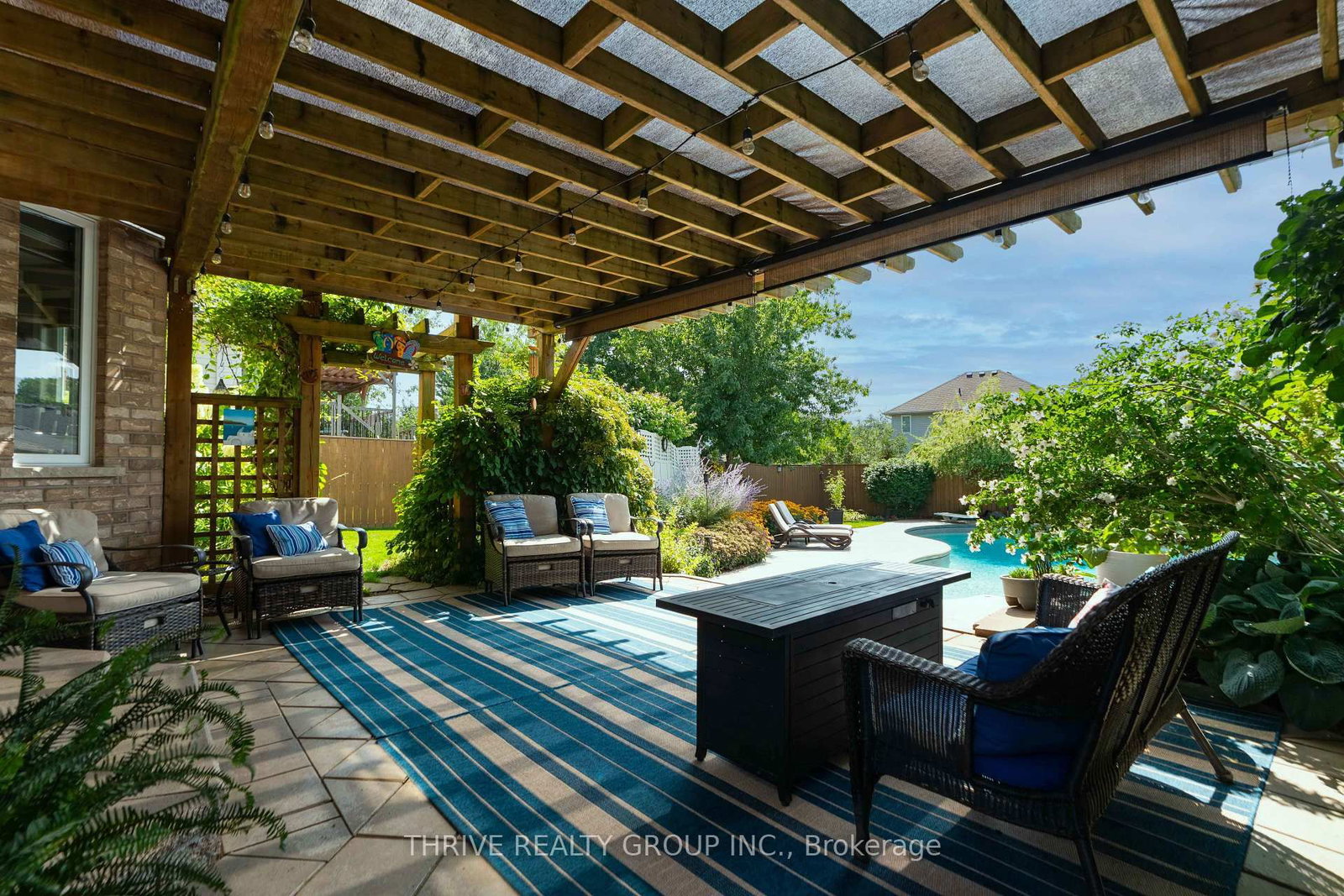 175 Forest Grove Crescent • Thames Centre, ON photo 11