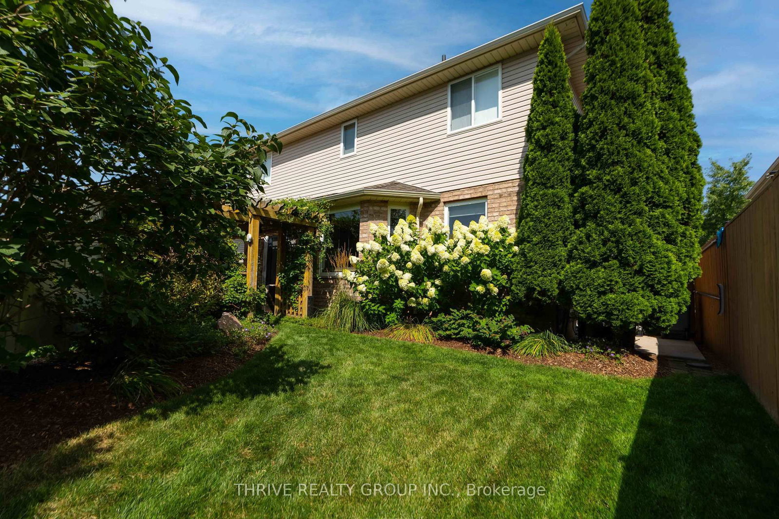 175 Forest Grove Crescent • Thames Centre, ON photo 14