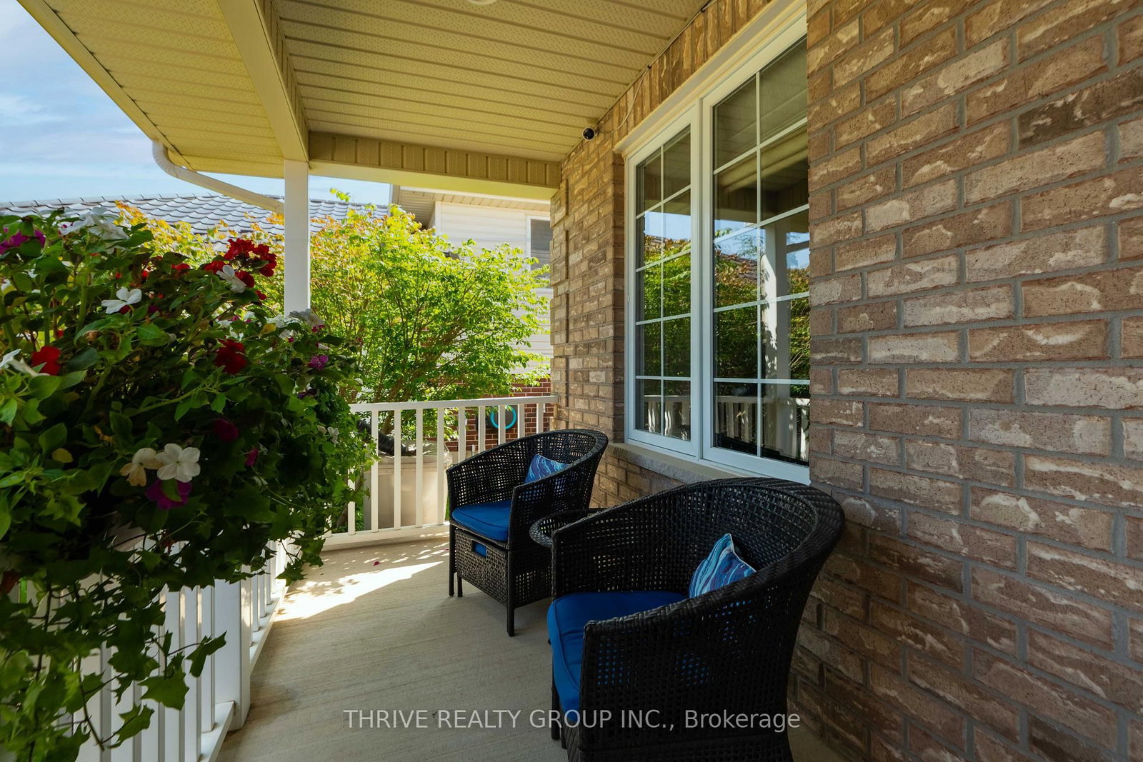 175 Forest Grove Crescent • Thames Centre, ON photo 5