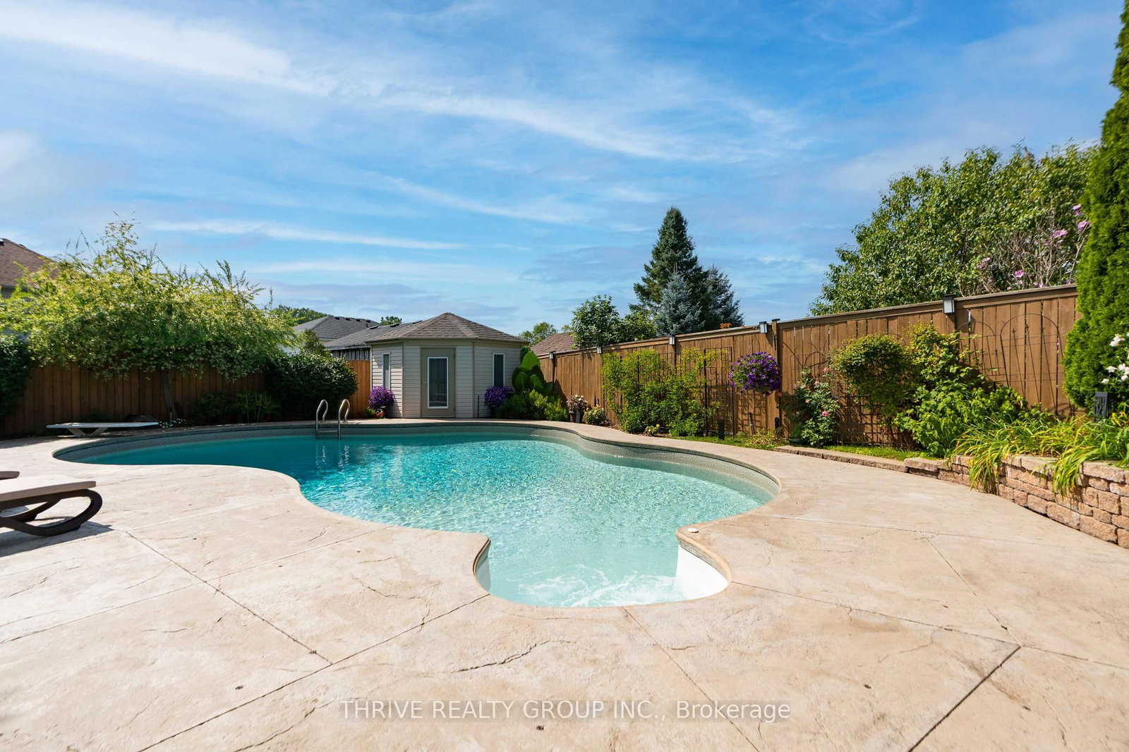 175 Forest Grove Crescent • Thames Centre, ON photo 6