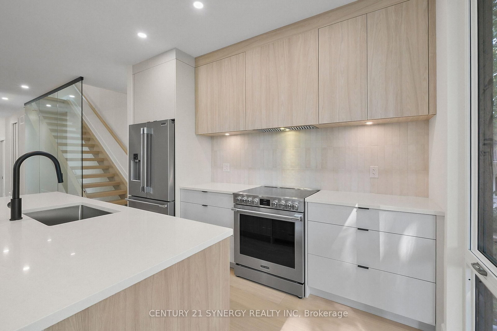 83 Boyce Avenue • Ottawa, ON photo 10