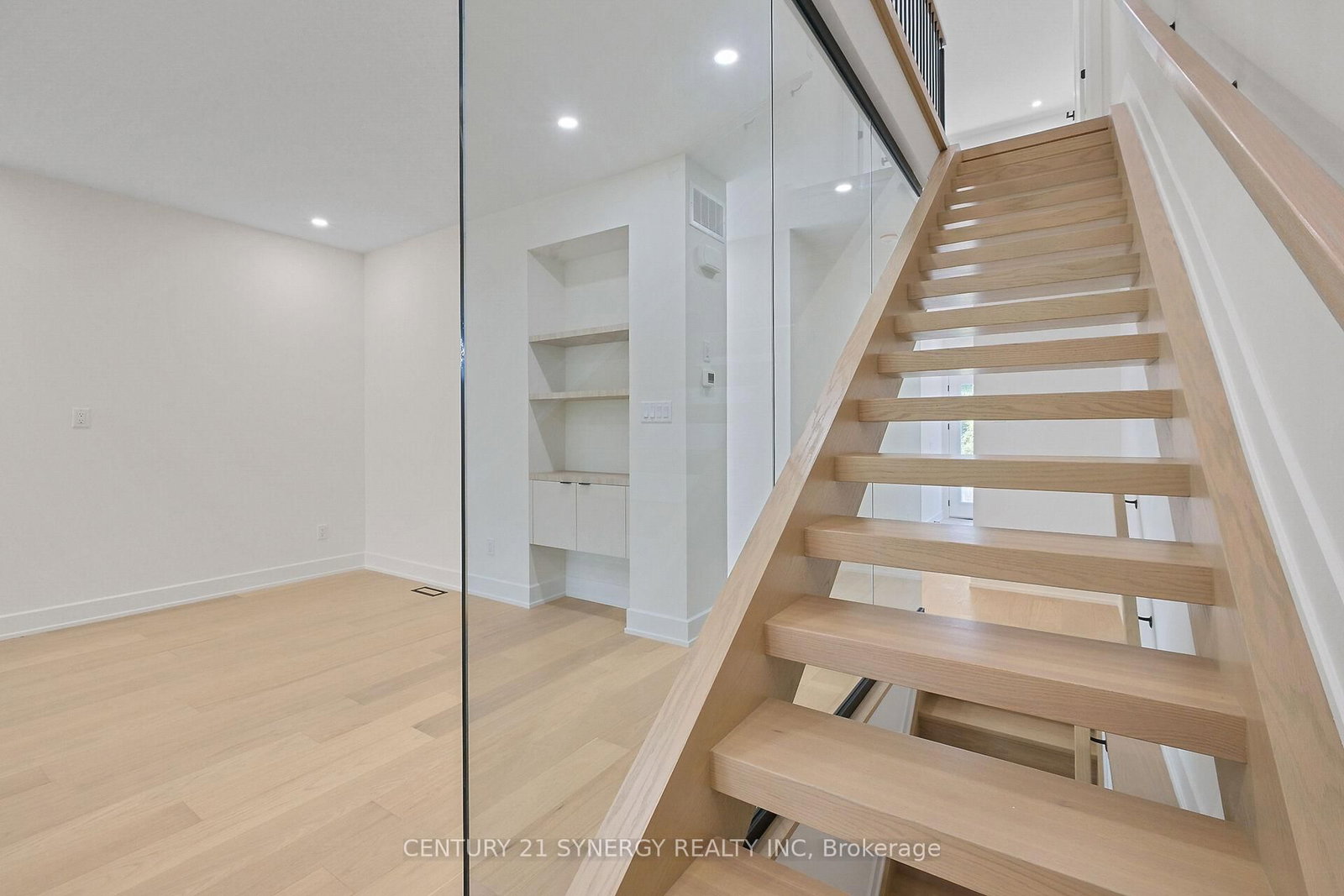 83 Boyce Avenue • Ottawa, ON photo 17