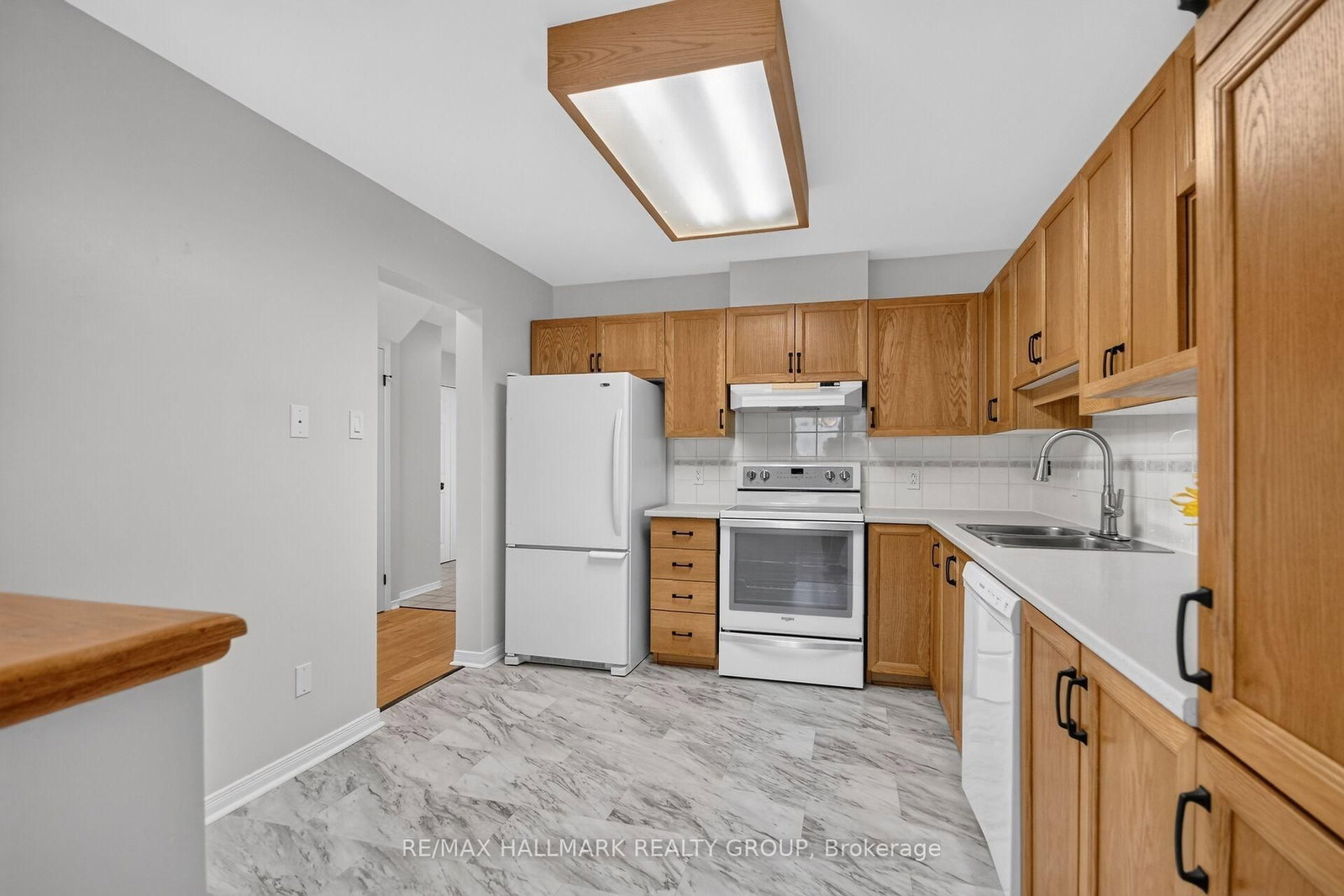 82 Whalings Circle • Stittsville, ON photo 15