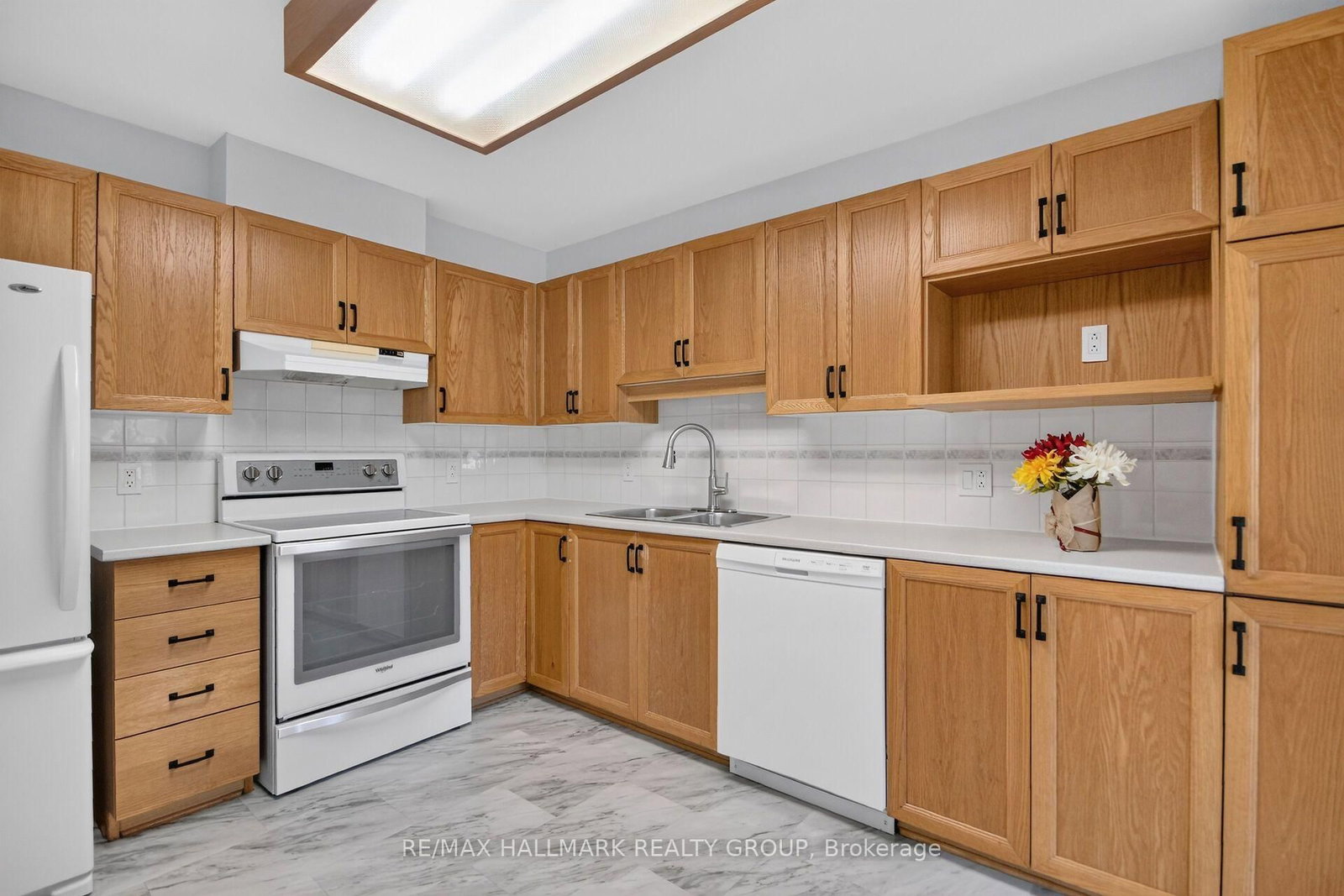 82 Whalings Circle • Stittsville, ON photo 16