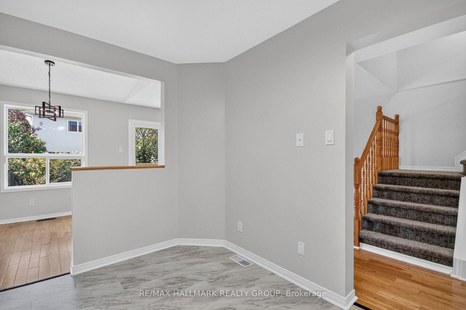 82 Whalings Circle • Stittsville, ON photo 19