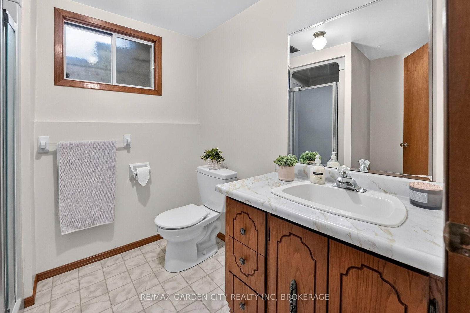 Detached House for sale at 67 College Park Drive, Welland, Ontario, L3C 6Z7 - N. Welland - MLS: X13778564