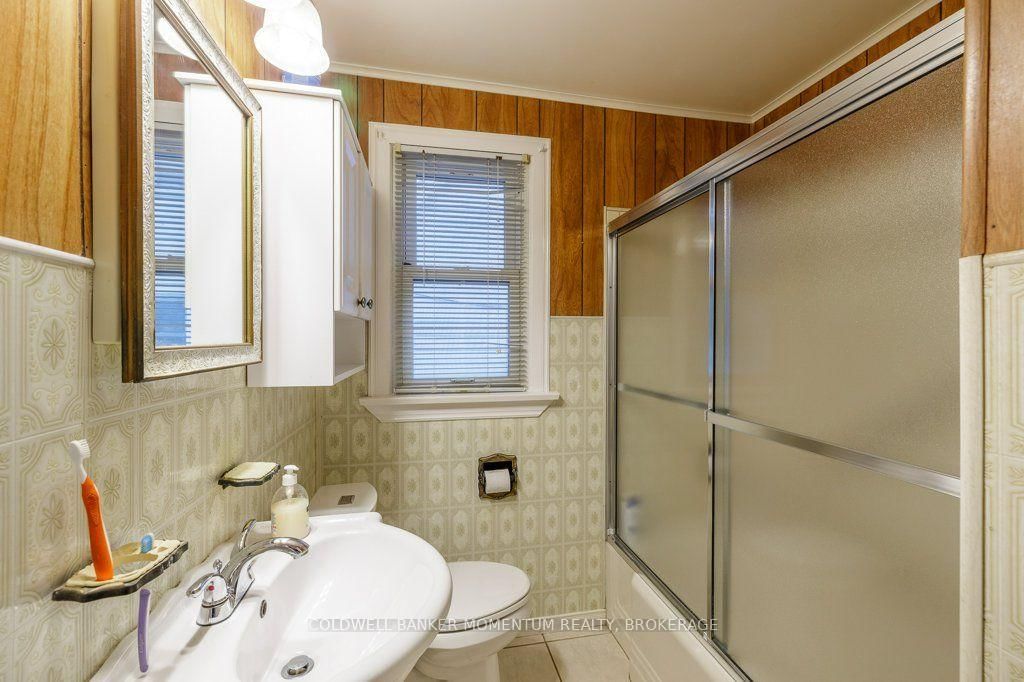 25 Clayburn Avenue • St. Catharines, ON photo 10