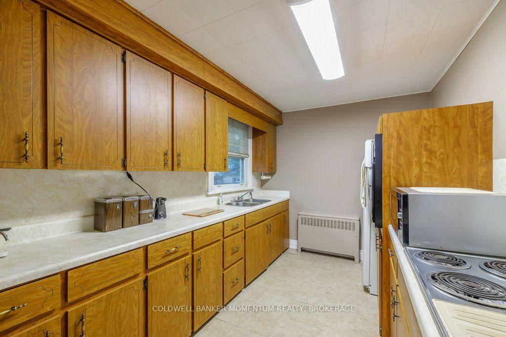 25 Clayburn Avenue • St. Catharines, ON photo 13
