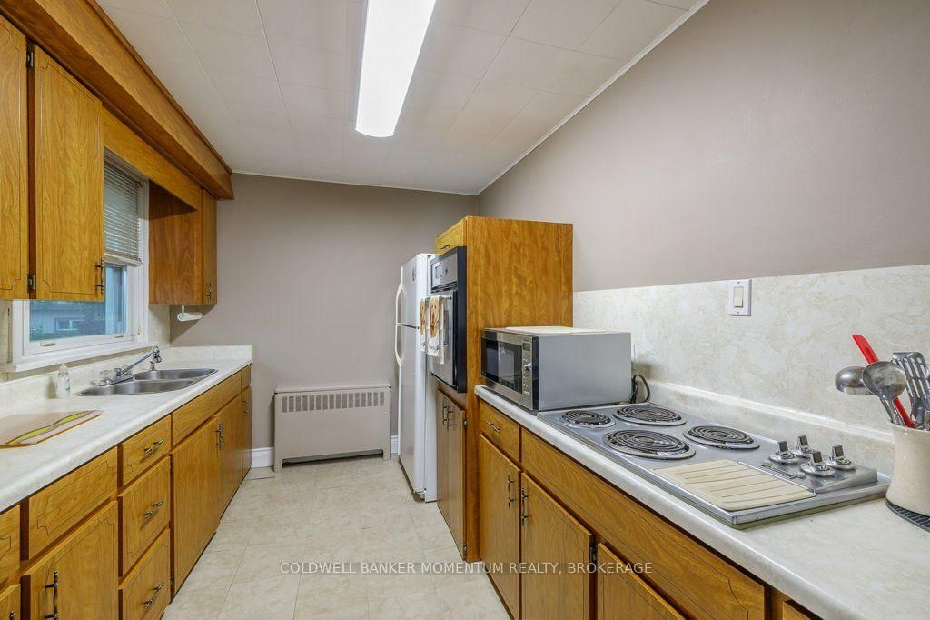 25 Clayburn Avenue • St. Catharines, ON photo 14