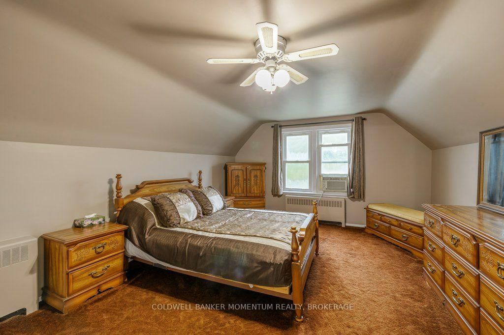 25 Clayburn Avenue • St. Catharines, ON photo 17