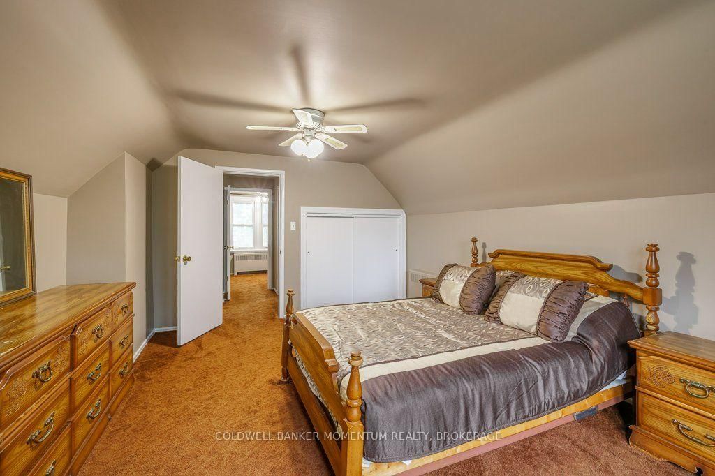 25 Clayburn Avenue • St. Catharines, ON photo 18