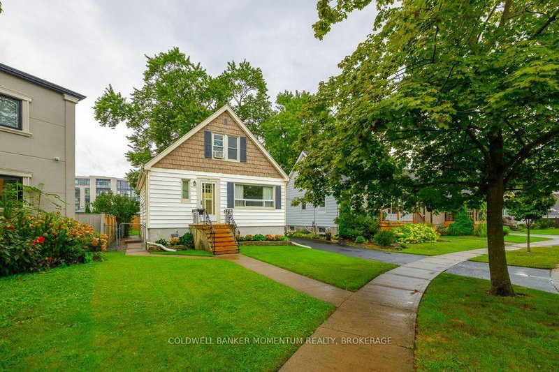 25 Clayburn Avenue