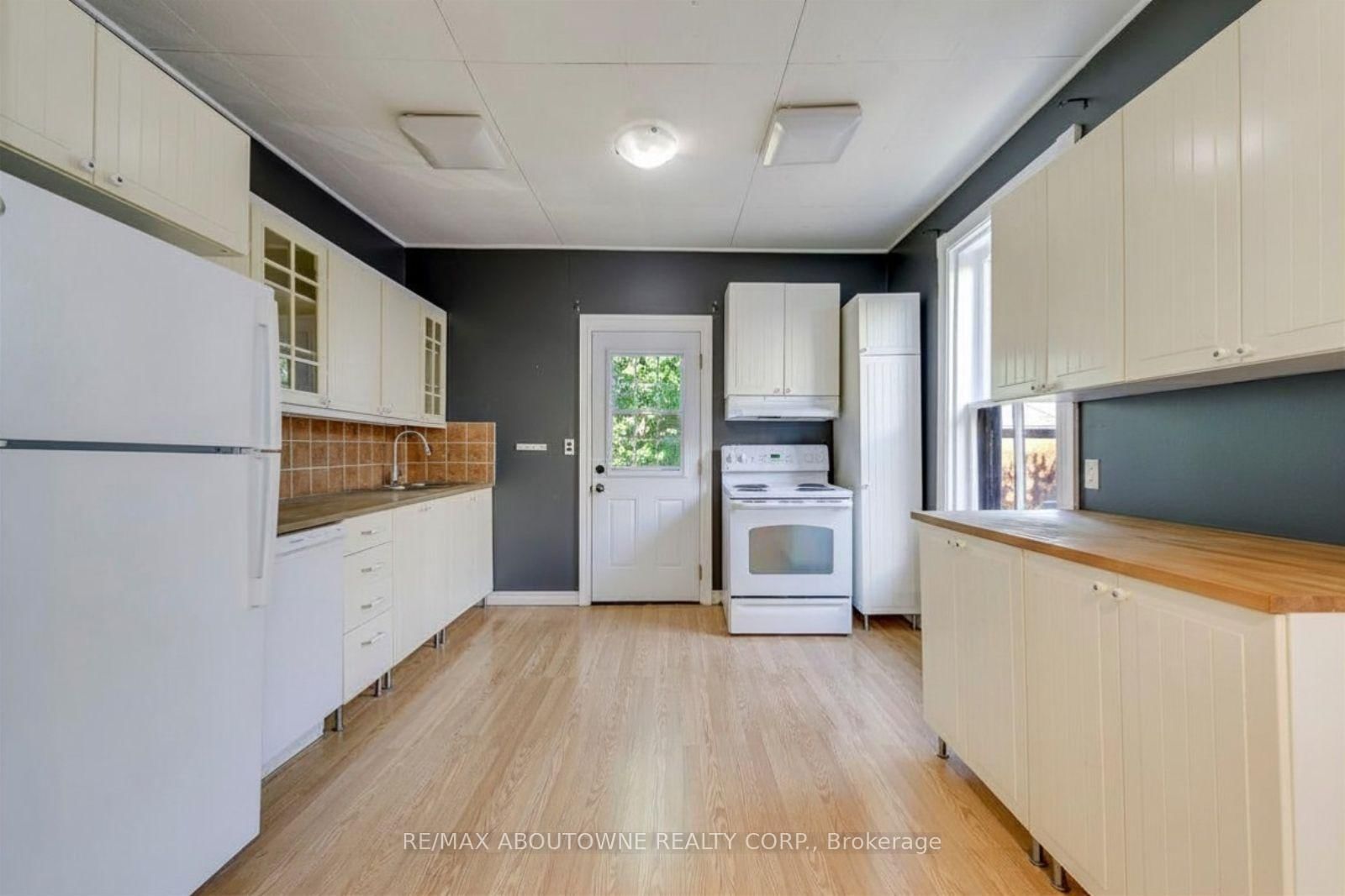 100 Grant Avenue • Hamilton, ON photo 19