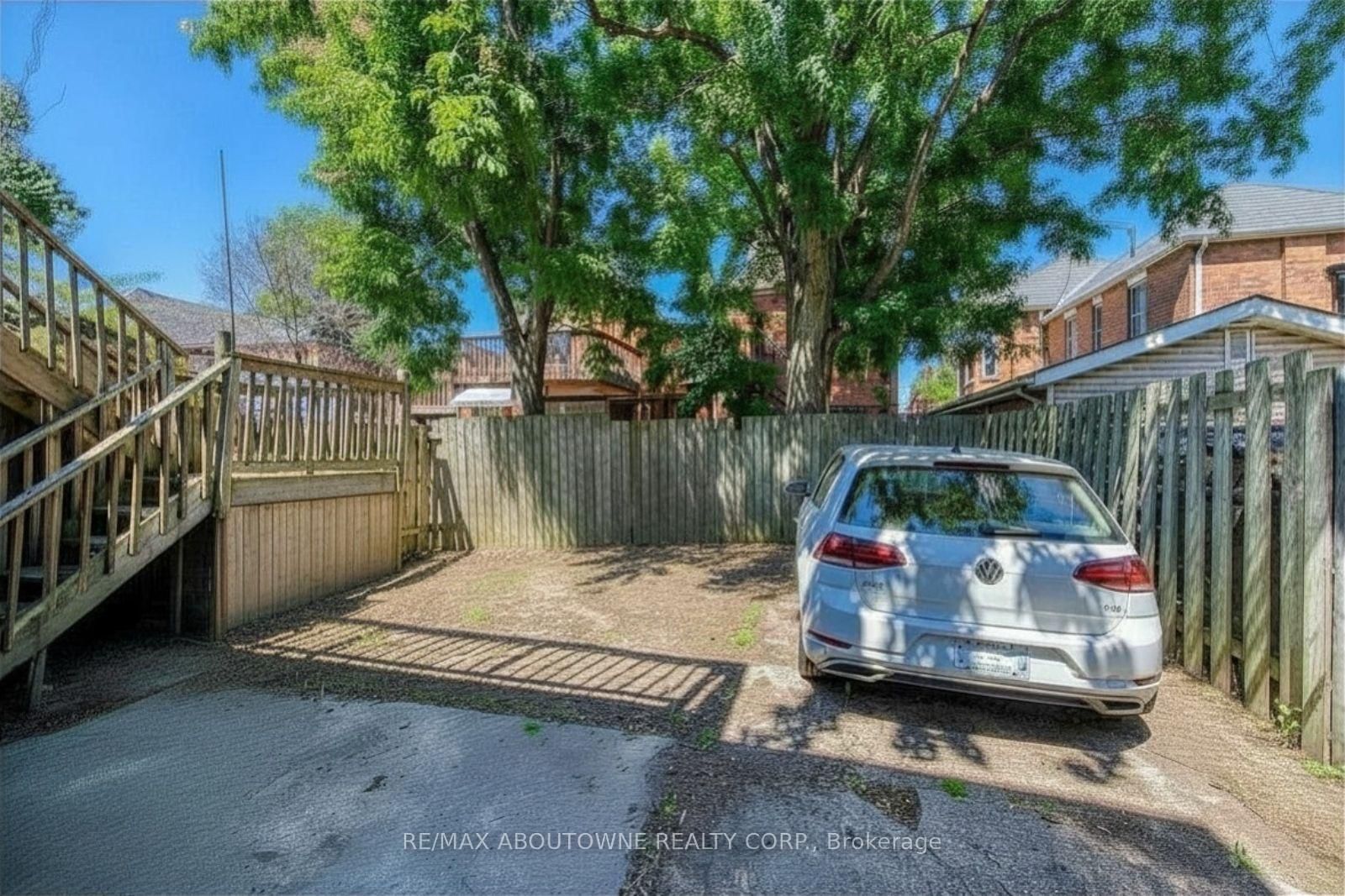 100 Grant Avenue • Hamilton, ON photo 34