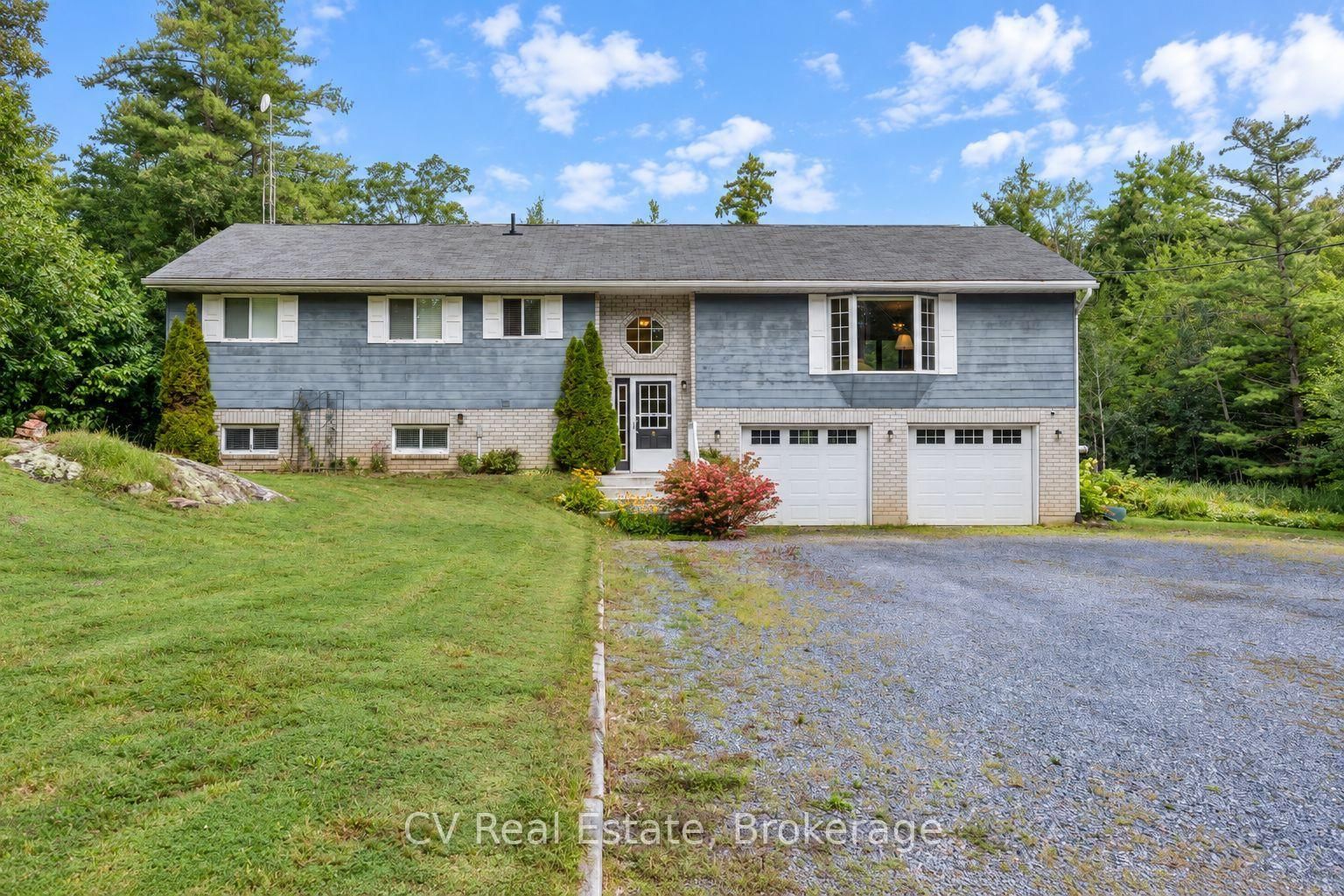 1045 Narrows Road • Gravenhurst, ON photo 2